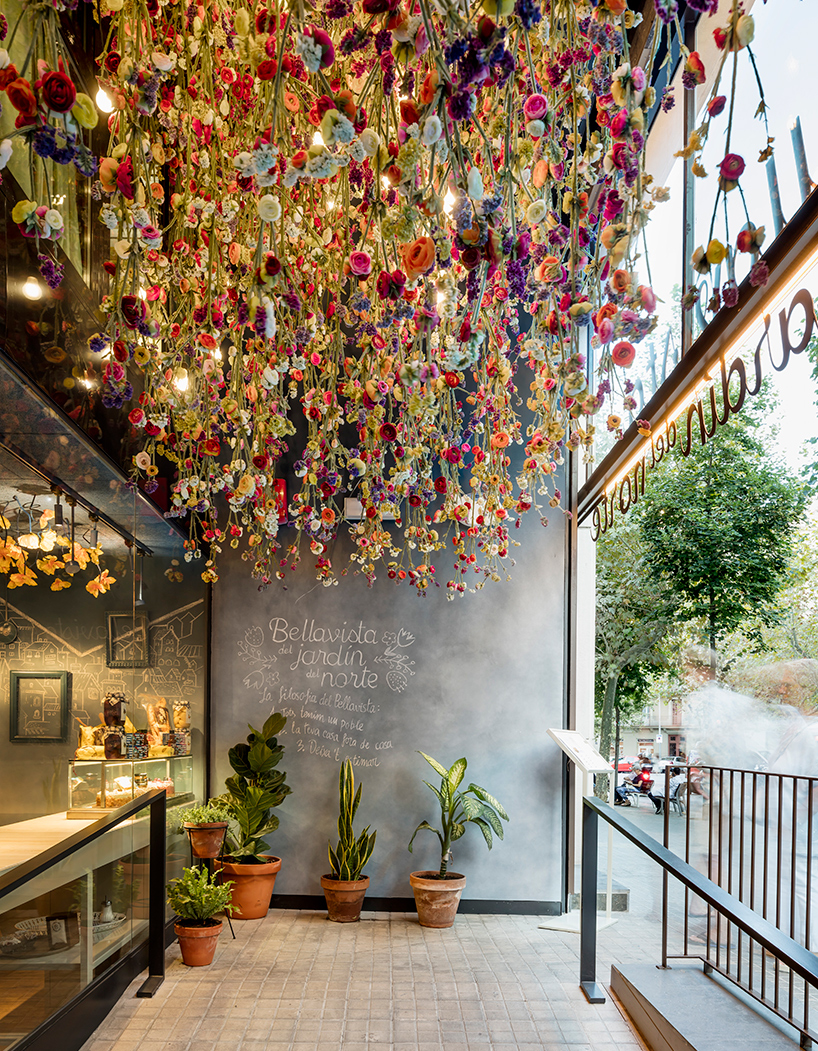 2-restaurante-em-barcelona-imita-vila-espanhola 2-restaurante-em-barcelona-imita-vila-espanhola