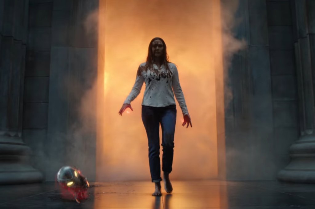 Elizabeth Olsen interpreta uma das maiores vilãs do Universo Cinematográfico da Marvel em Doutor Estranho 2.