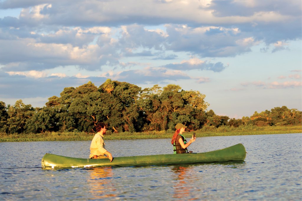 Canoeiros no Pantanal