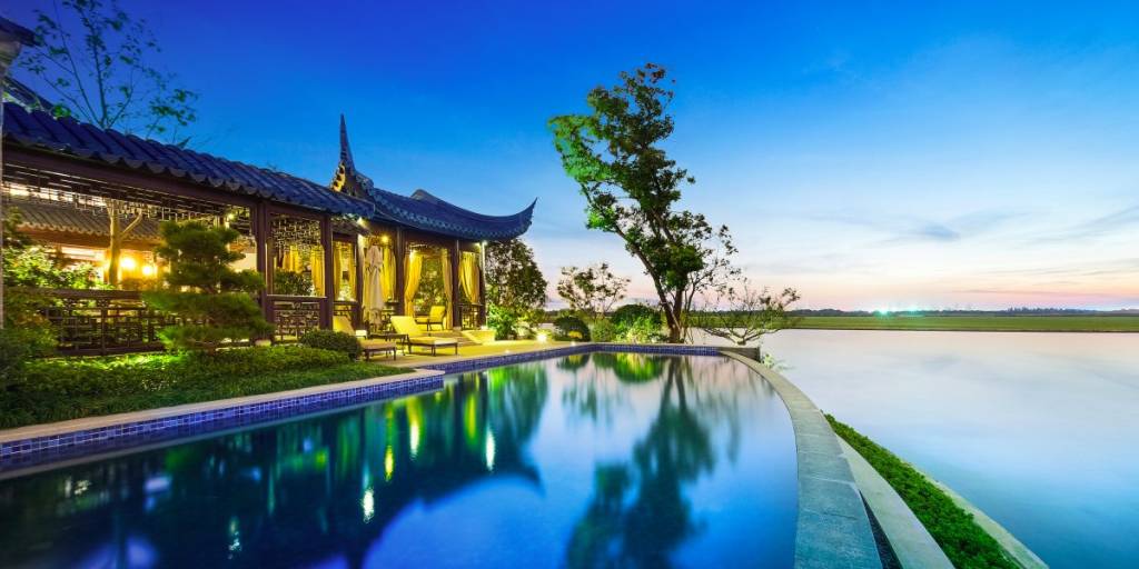 casa-mais-cara-da-China-piscina-e-lago