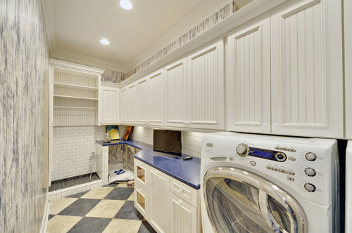 beach-style-laundry-room