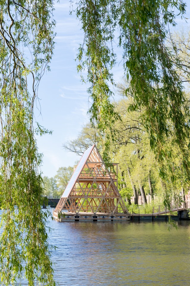 Centro histórico de Bruges é tomado por instalações de arte