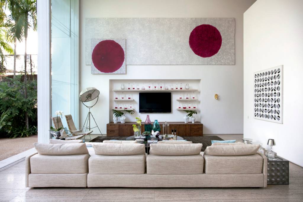 4-casa-com-arte-assinada-por-brunete-fraccaroli 4-casa-com-arte-assinada-por-brunete-fraccaroli