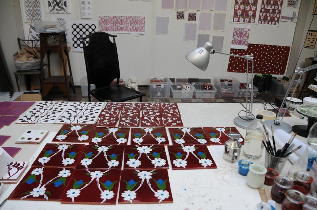 EMERY-&-CIE---Atelier-d'Agnès-Emery,-peinture-sur-céramique
