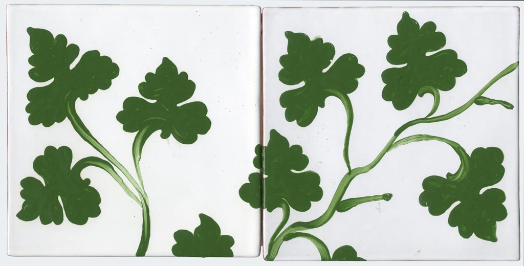 EMERY-&-CIE—Détail-2-carreaux-motif-ARBRE-MANGANESE-en-vert-sur-blanc