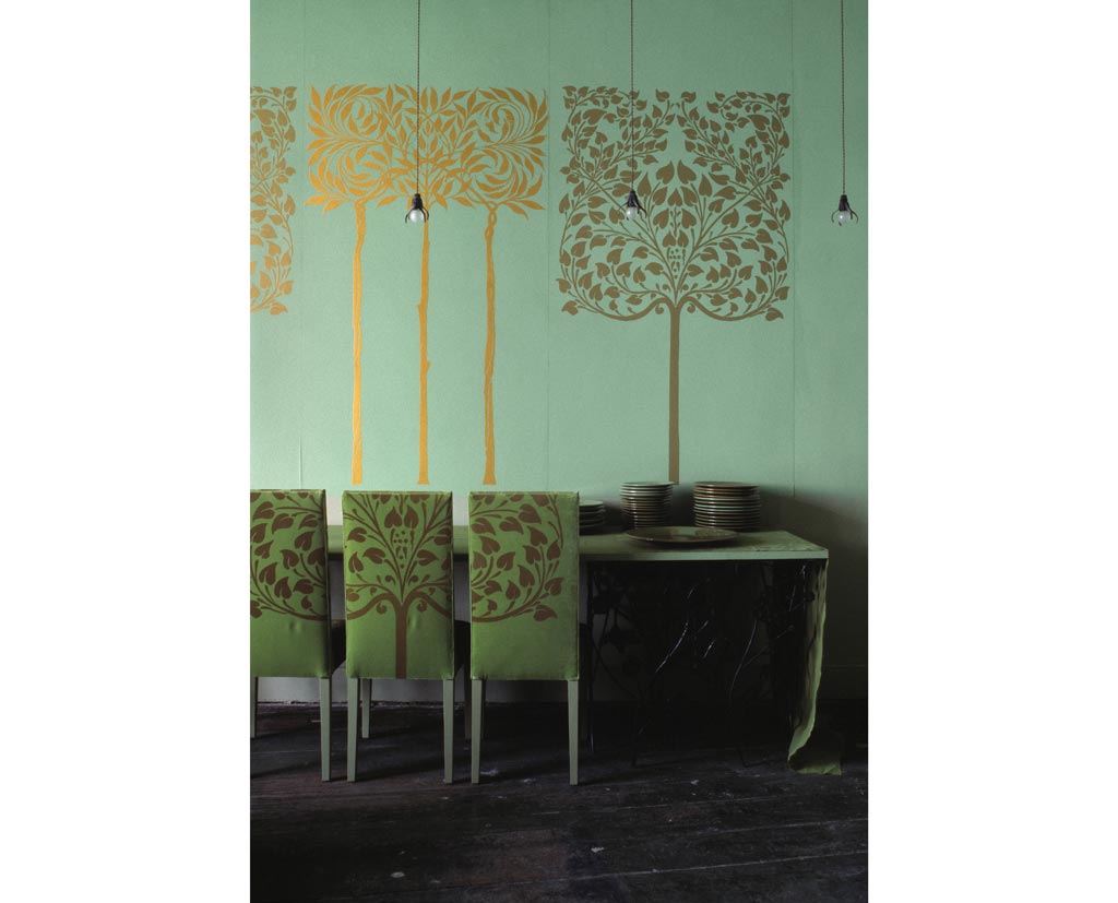 Emery-&-Cie—Papier-peint-motifs-Arbre-Premier-et-Arbre-Second-alternés,-couleur-or-sur-fond-Vert-Pâle-N°7