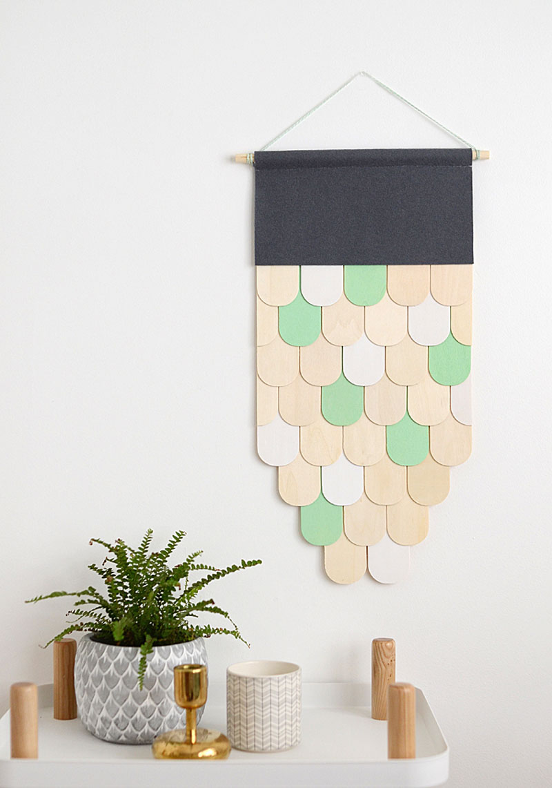 parede-do-quarto-decorada-com-ganchos parede-do-quarto-decorada-com-ganchos