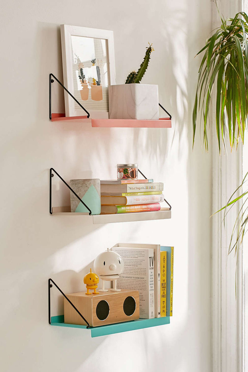 parede-do-quarto-decorada-com-prateleira parede-do-quarto-decorada-com-prateleira