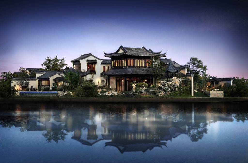 casa-mais-cara-da-China-vista-do-lago-e-casa-inteira
