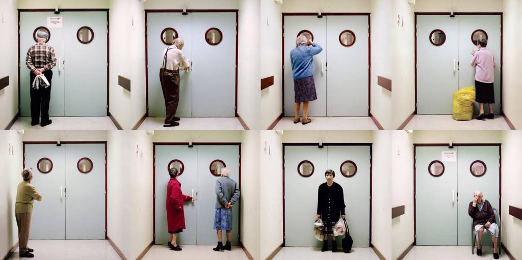 Por detrás da porta