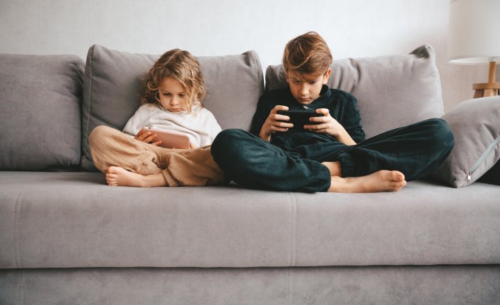 Jogar no computador: como anda a postura dos seus filhos?