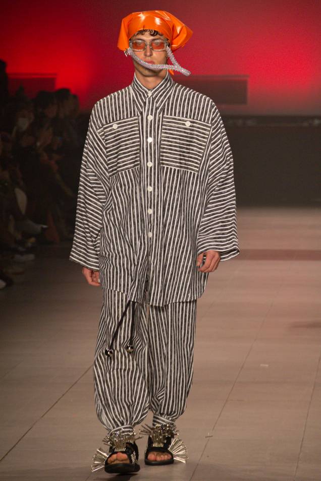 Desfile da coleção verão de Martins na SPFW 2022. Desfile da coleção verão de Martins na SPFW 2022.