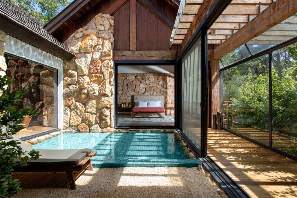 Uma das acomodações do hotel Six Senses Botanique Uma das acomodações do hotel Six Senses Botanique