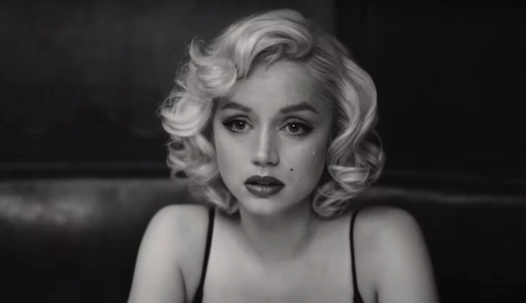 Ana de Armas interpreta Marilyn Monroe em "Blonde" da Netflix.