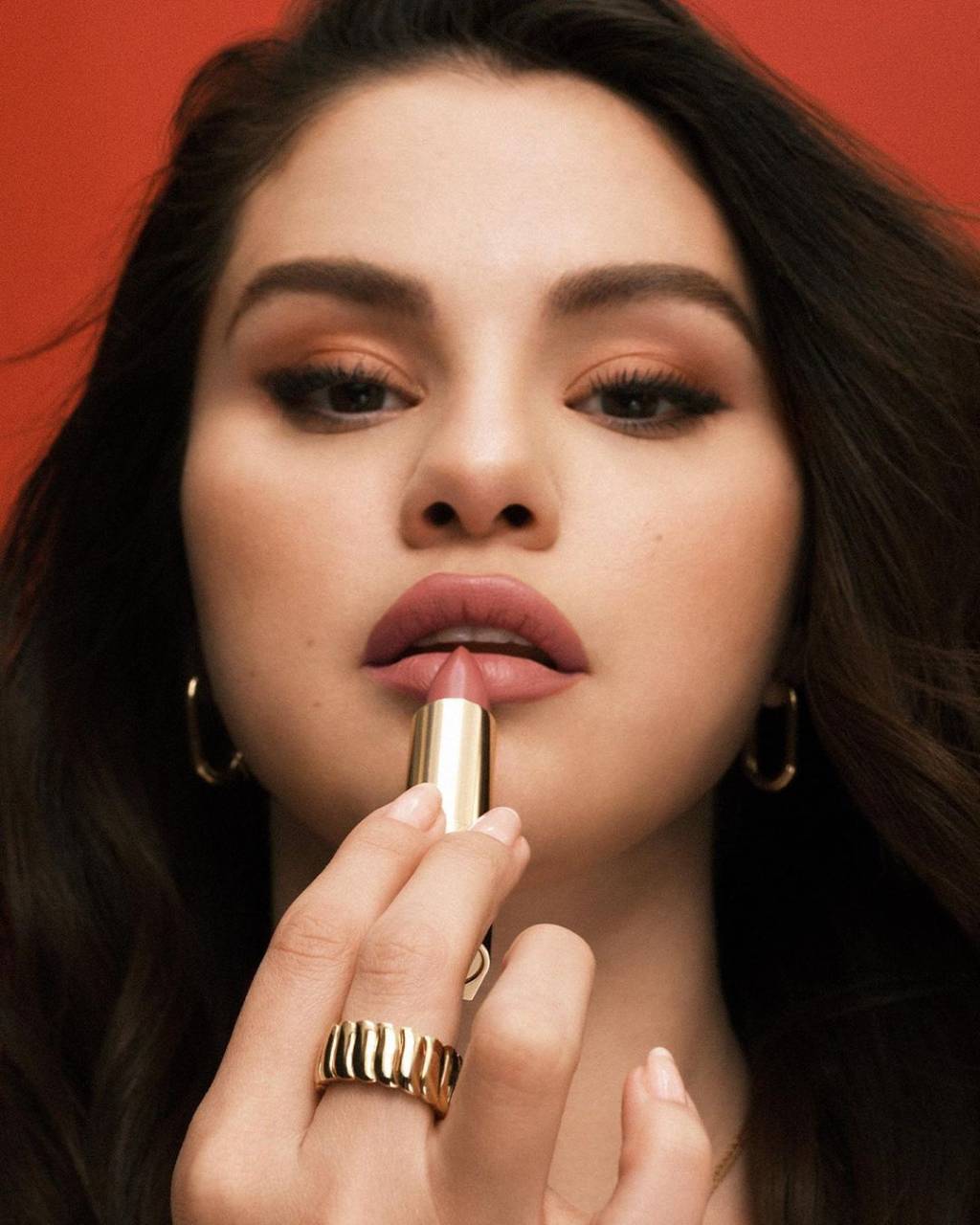 Selena Gomez anuncia chegada da sua marca de beleza ao Brasil em agosto