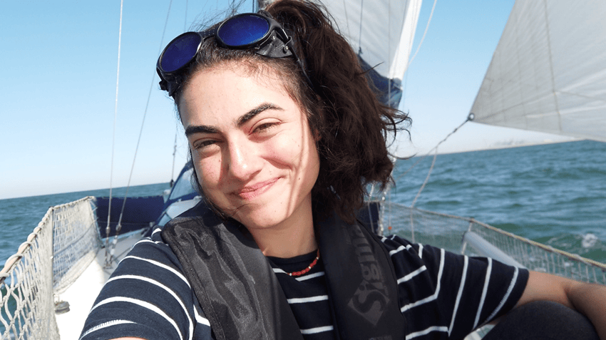 <span>Tamara Klink &eacute; uma escritora e velejadora de S&atilde;o Paulo. Aos 24 anos, ela se tornou a mais jovem brasileira a atravessar o Oceano Atl&acirc;ntico sozinha em um veleiro. </span><span>Hoje, ela espalha pelo mundo aquilo que viu durante suas viagens pelos oceanos e luta pela preserva&ccedil;&atilde;o n&atilde;o s&oacute; deles, como de todo o meio ambiente.</span><u></u><u></u>