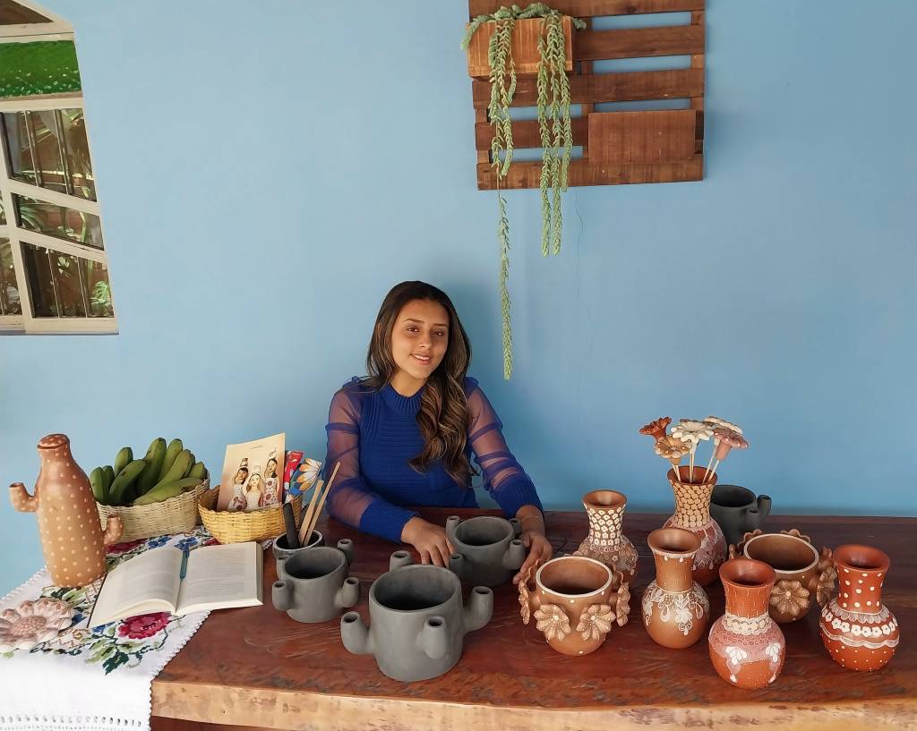 Andressa Silva Xavier (16 anos) – Divulgação (2) artesãs da geração Z