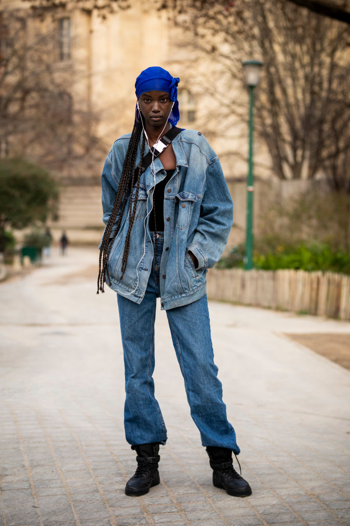 como usar jaqueta jeans como usar jaqueta jeans