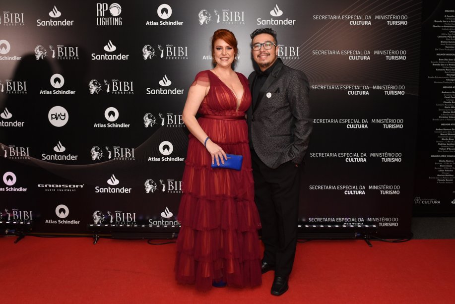 Marllos Silva e Carina Gregório.