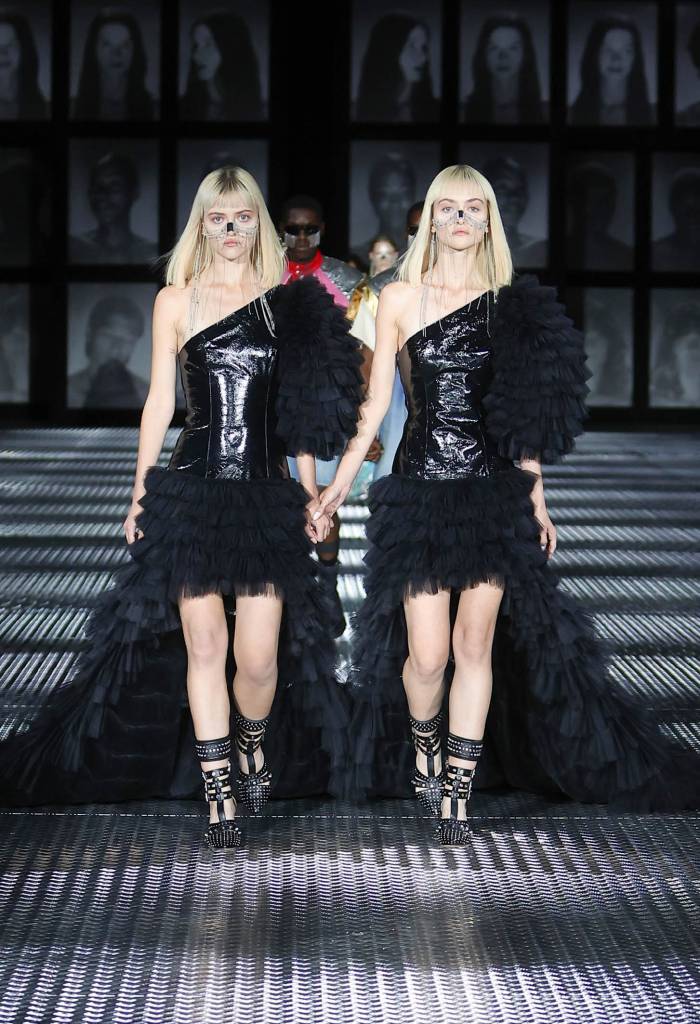 vestido-preto-tendencia-gucci Vestido preto de festa tendência semanas de moda