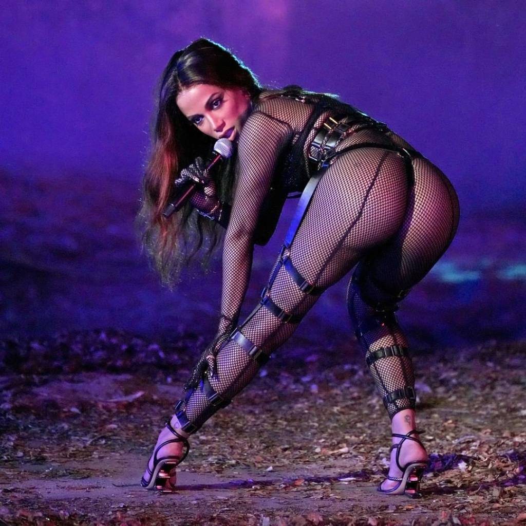 313930334_1155314505381913_3171699228547123149_n Billboard divulgou as imagens de Anitta no Savage x Fenty Show.