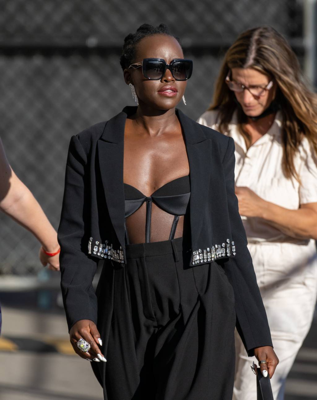 corset Lupita Nyong’o looks com corset Lupita Nyong'o