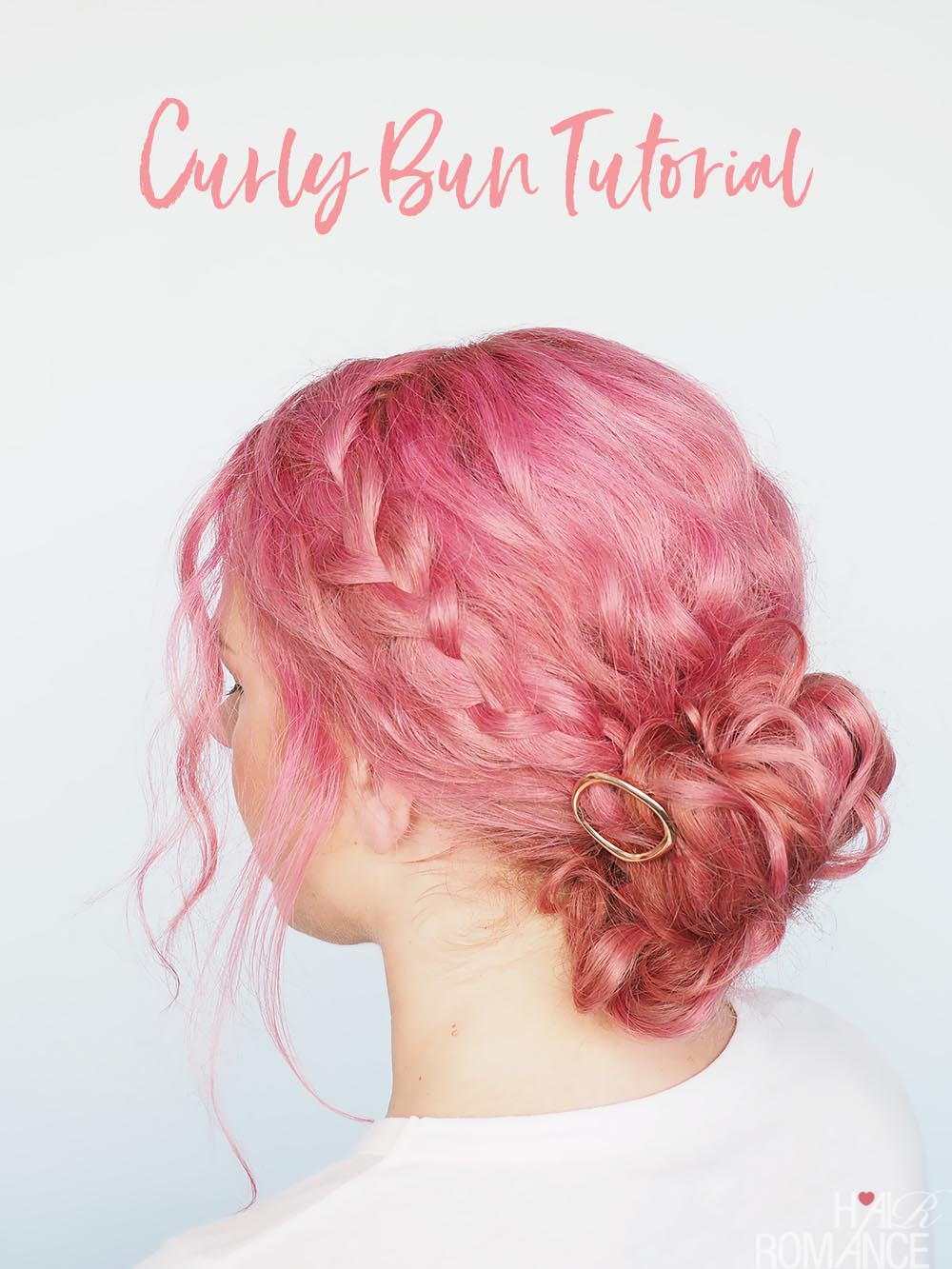 Quick-and-easy-bun-for-curly-hair-Hair-Romance1 penteados para cabelo cacheado - coque com trança
