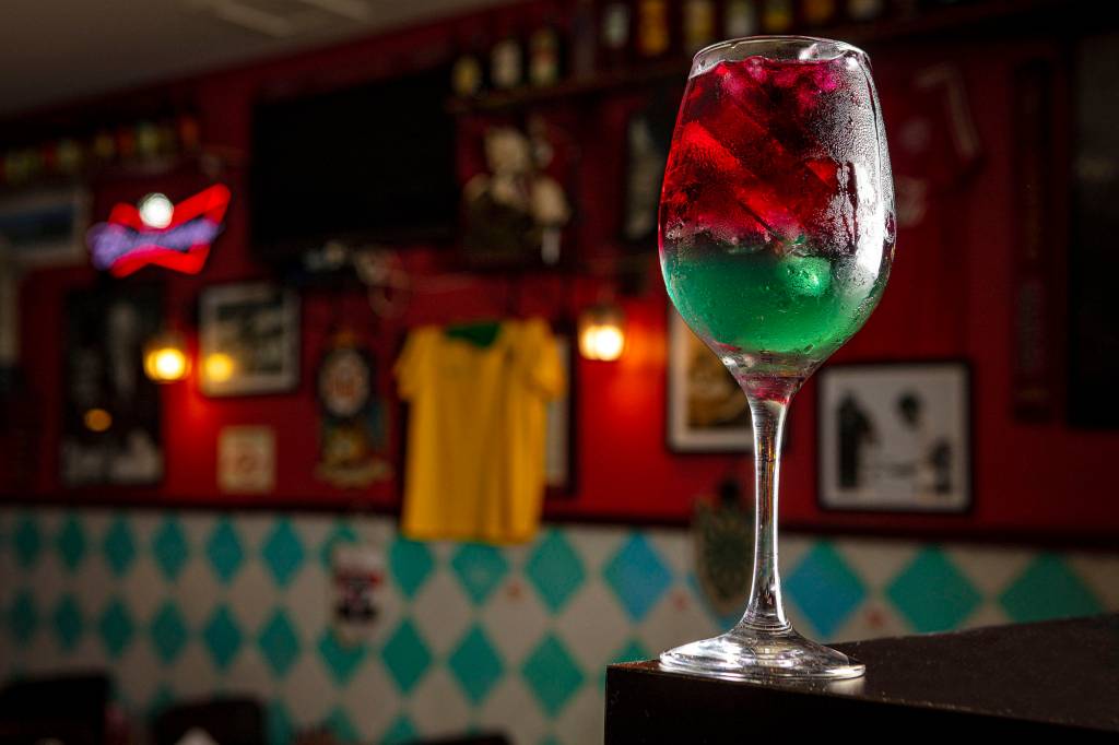 Inspirado na Itália, o drink leva menta e maçã verde Inspirado na Itália, o drink leva menta e maçã verde
