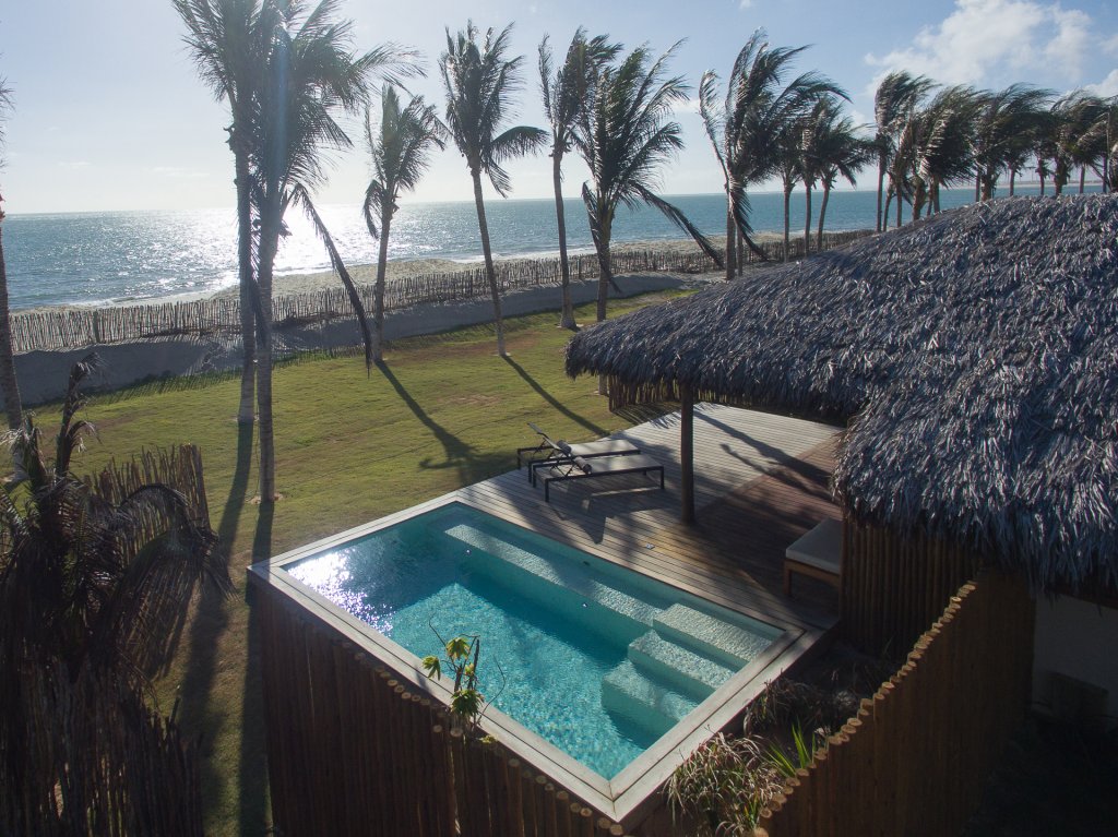 O hotel Jaguaríndia Village fica na Praia de Canoé no Ceará