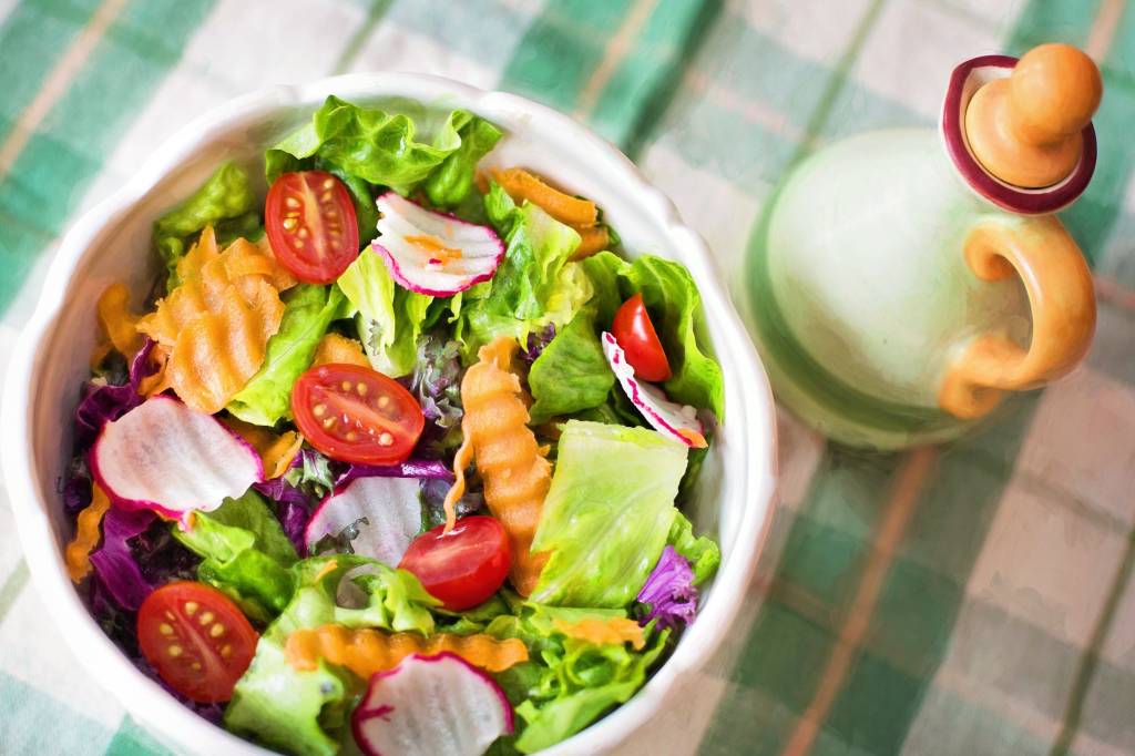 pexels-jill-wellington-257816 Alimentos para consumir no verão