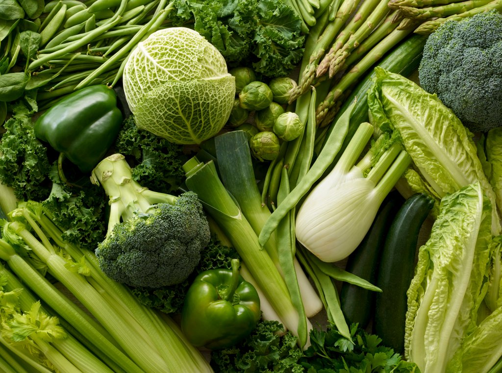 Vegetais verde escuro são ricas em vitamina E.
