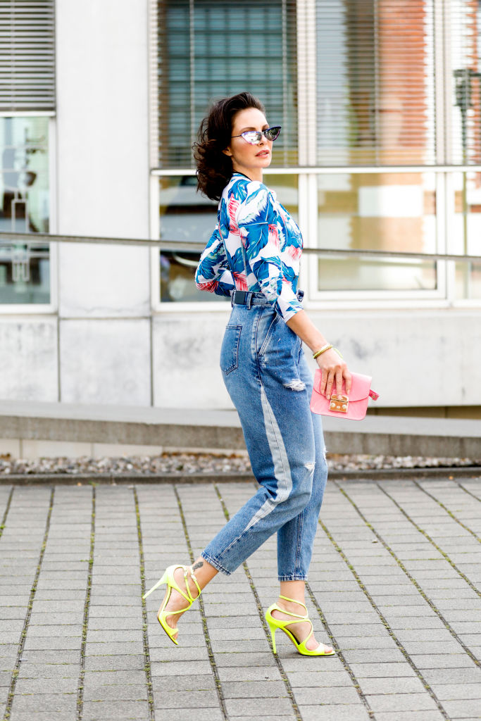 body-estampado-com-jeans body estampado com jeans