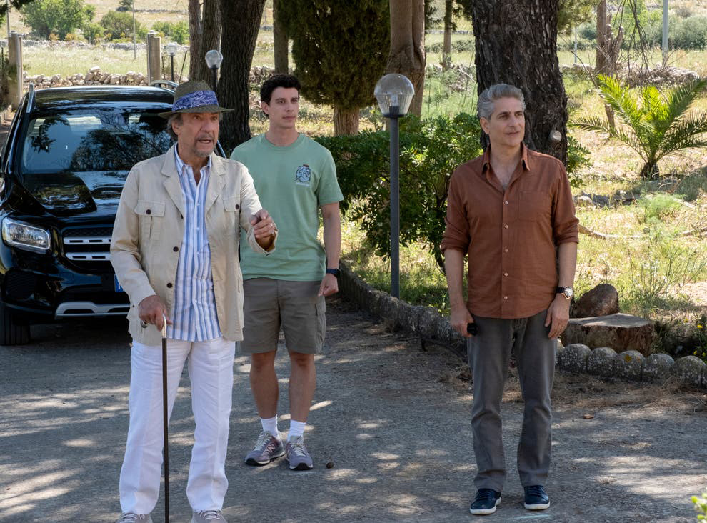 The-White-Lotus-Di-Grasso-revista-claudia The White Lotus: os segredos por trás da construção da série da HBO