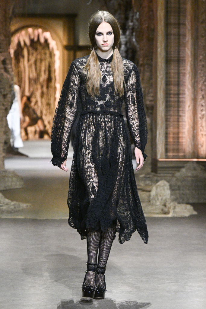 Ghoul girl na passarela de Christian Dior