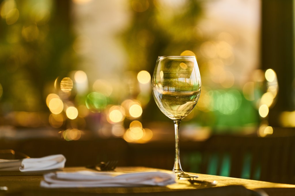 Vinho branco: excelente base para drinques frescos de verão