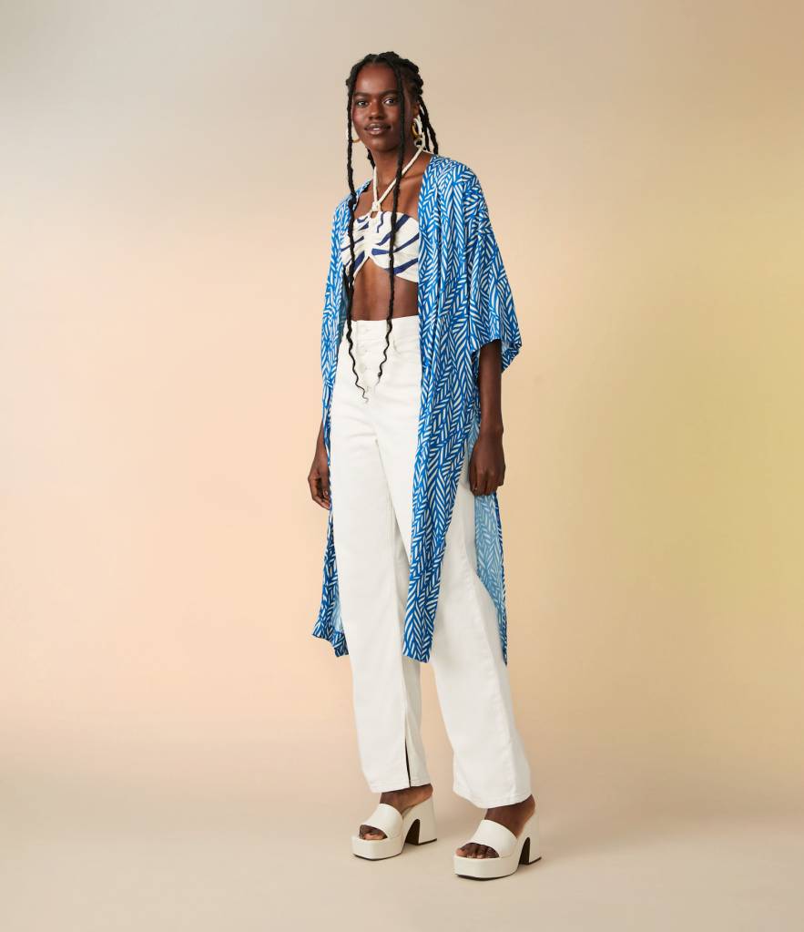 680446048_3 Top estampado com amarração de cordão cru (R9,90) e kimono amplo estampado (R9,90)