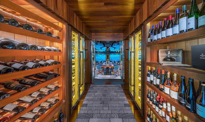 Anantara Kihavah – SEA wine cellar Sea, restaurante subaquático do Anantara Kihavah, nas Maldivas