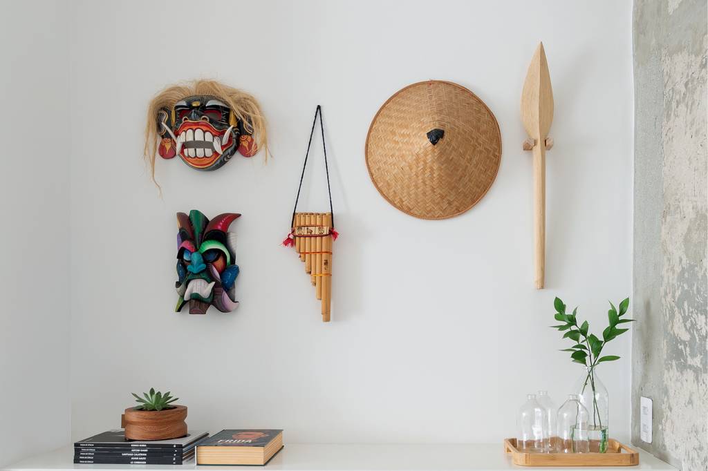 Apartamento projetado por Carolina Lorenzato e Larissa Monzú – Decoração afetiva Apartamento projetado por Carolina Lorenzato e Larissa Monzú - Decoração afetiva