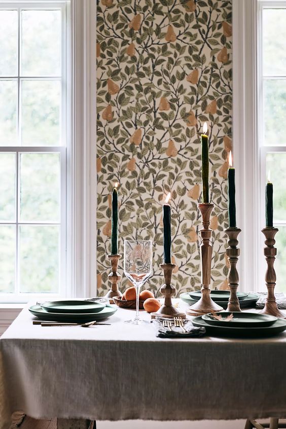 floral detail in the dining room