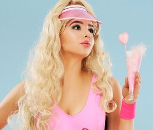 Ideia de fantasia de Barbie para curtir o Carnaval.
