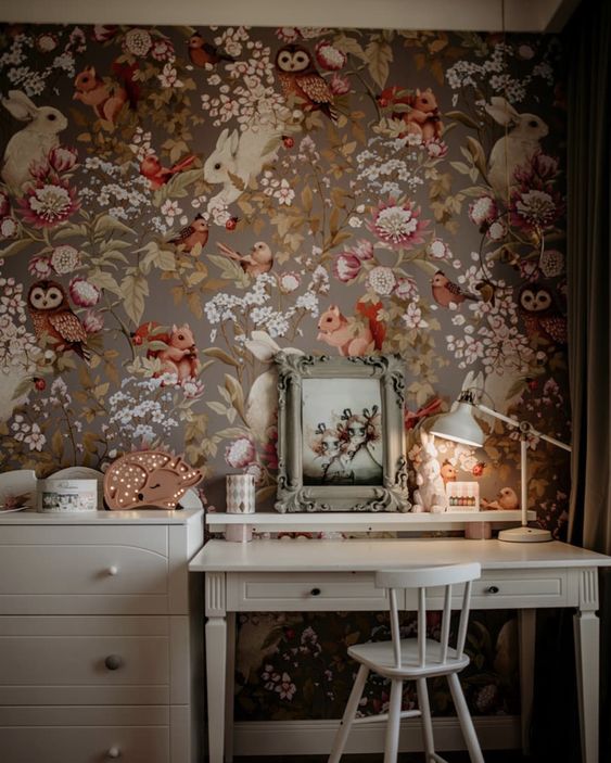 floral wallpaper with animals