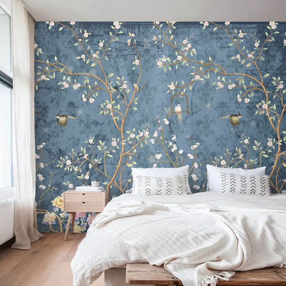 papel de parede floral azul no quarto