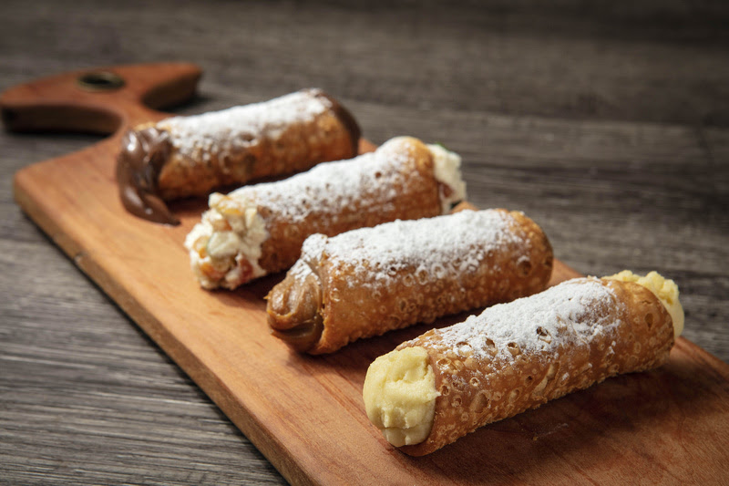 Cannoli – Padaria Carillo As opções de cannoli da Padaria Carillo
