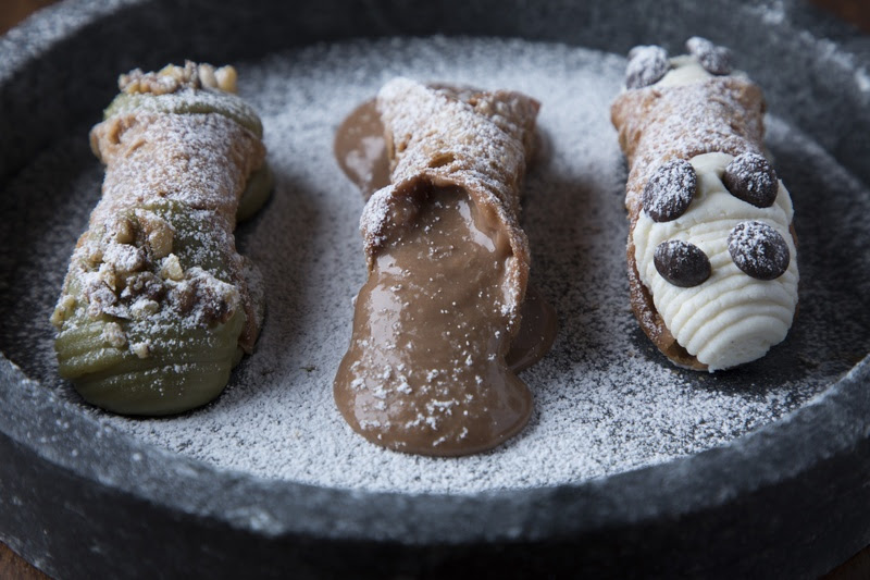 Cannoli – Pappagallo Cucina As opções de cannoli do restaurante Pappagallo Cucina