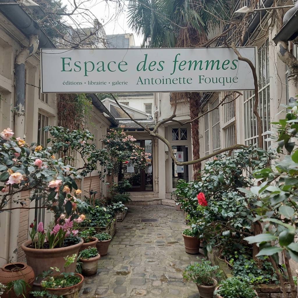 espace-des-femmes-paris Espaço das mulheres, Nara Vidal