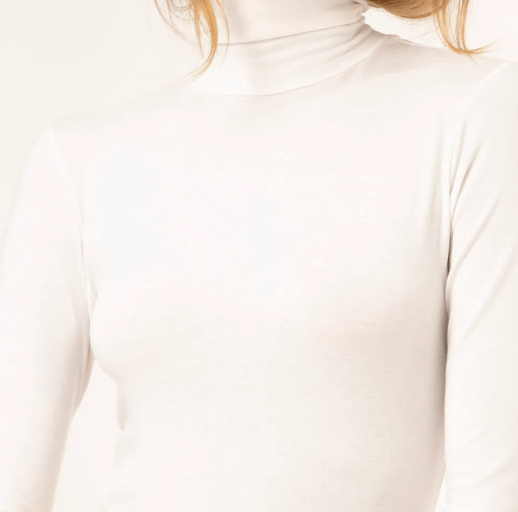 blusa básica manga longa gola alta off white