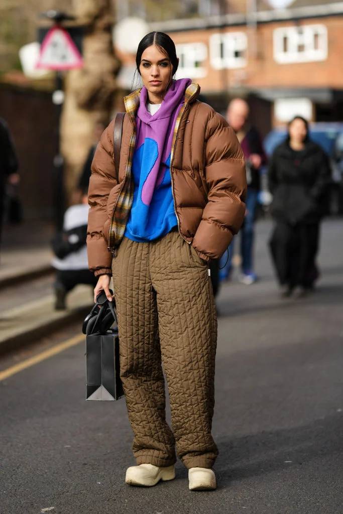 Tendência para outono/inverno 2023: jaqueta puffer.