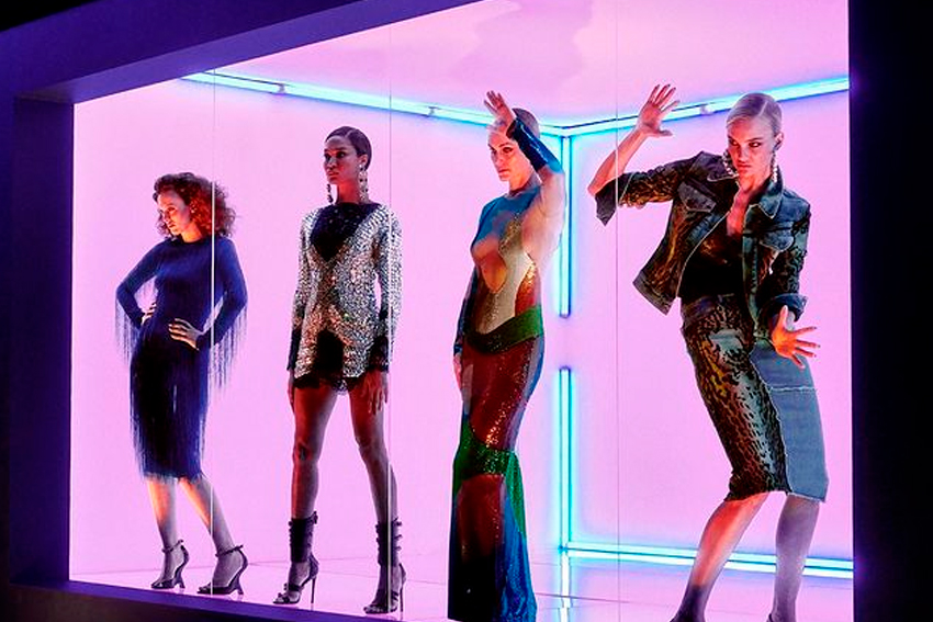 Tom Ford lança a última coleção como diretor criativo de sua marca homônima.