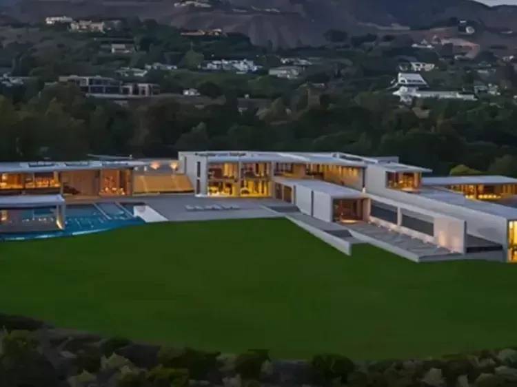 BEYONCE-2 Mansão está localizada em Malibu, Califórnia.