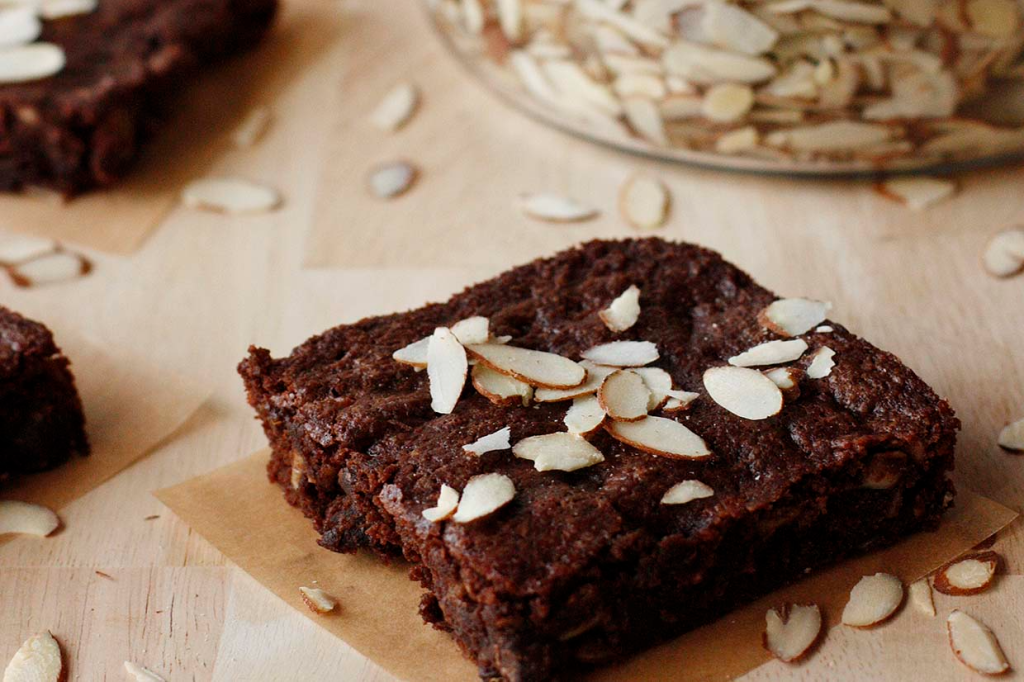 Brownie de amêndoa sem glúten Brownie de amêndoa sem glúten